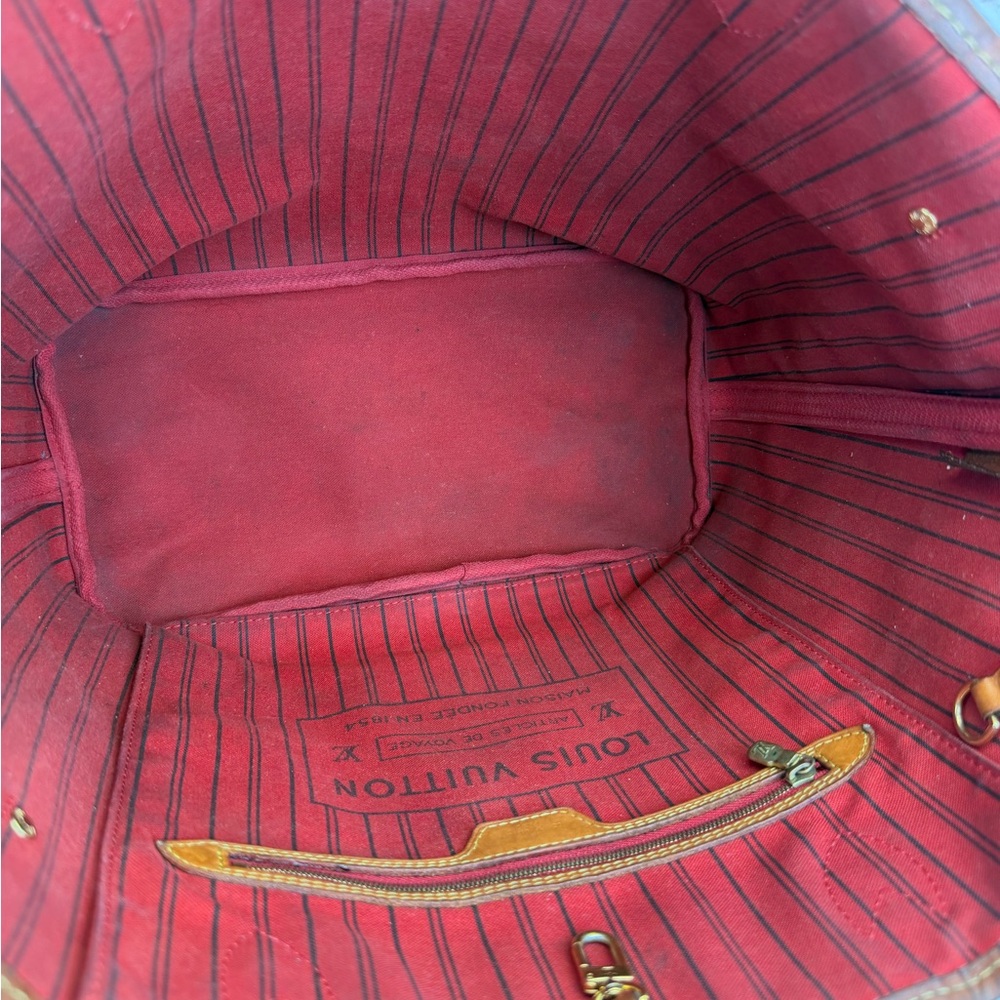 Louis Vuitton Neverfull Monogram MM Tote - Picture 10 of 12